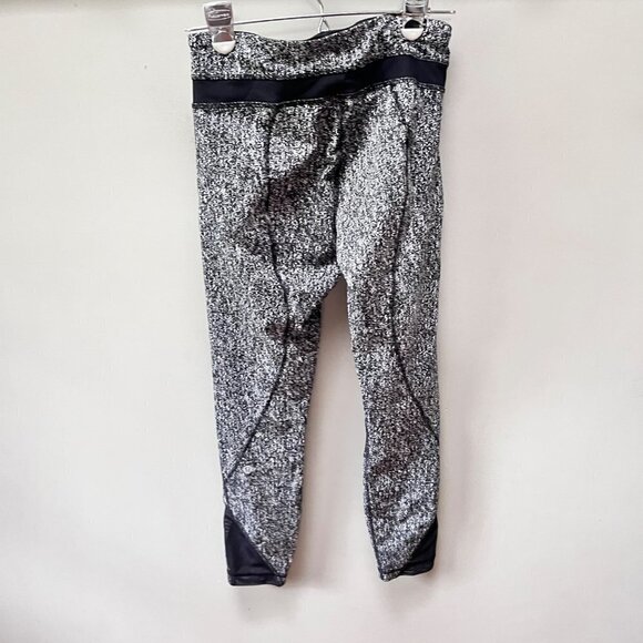 Lululemon‎ Inspire Tight II Splatter White Black / Black 7/8 - Size 6 - Picture 4 of 7